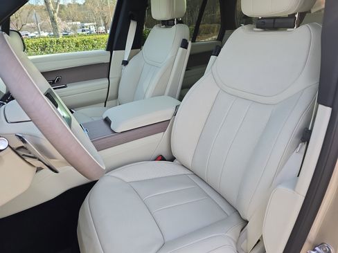 New 2026 Land Rover Range Rover SE AWD/4WD image 15