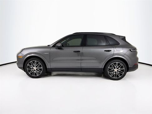 New 2026 Porsche Cayenne E-Hybrid image 2