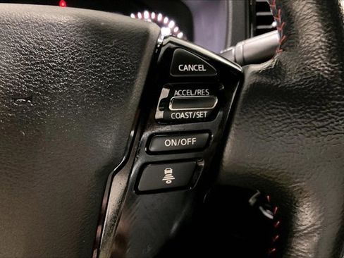 Used 2022 Nissan Frontier PRO-4X image 19