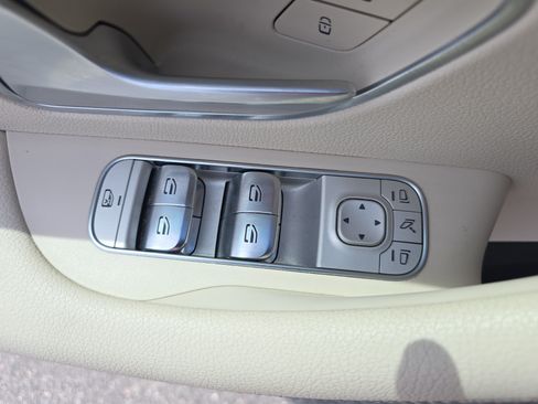 Used 2025 Mercedes-Benz GLE 350 4MATIC image 26