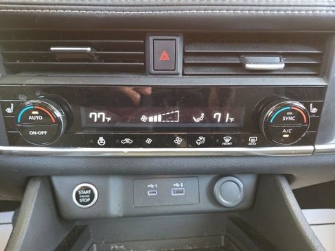 Used 2021 Nissan Rogue S AWD/4WD image 11