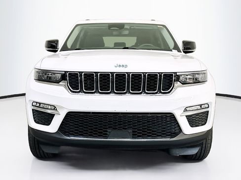 Used 2022 Jeep Grand Cherokee Limited 4xe image 2