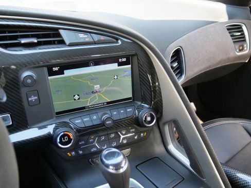 Used 2016 Chevrolet Corvette Z06 w/ 3LZ Preferred Equipment Group image 12