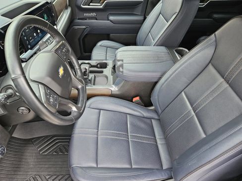 Used 2025 Chevrolet Silverado 1500 High Country w/ Technology Package AWD/4WD image 5