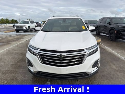 Used 2022 Chevrolet Equinox Premier image 2