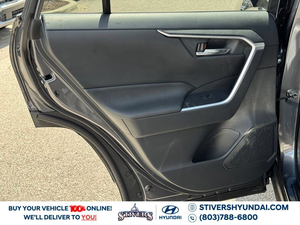 Used 2021 Toyota RAV4 XLE w/ Convenience Package AWD/4WD image 23