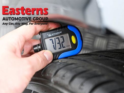 Used 2022 Honda Civic Touring image 27