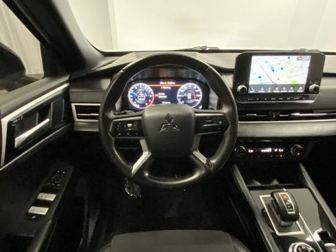 Used 2023 Mitsubishi Outlander SE Black Edition AWD/4WD image 33