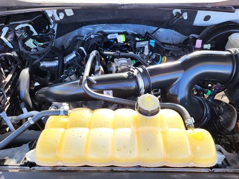 Certified 2019 Ford F150 Lariat w/ Equipment Group 502A Luxury image 33