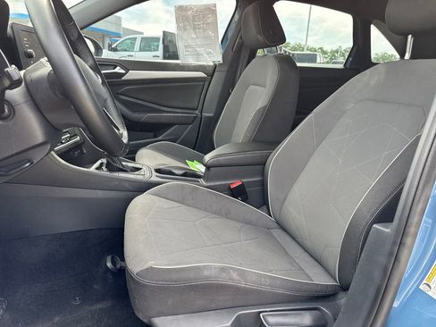 Used 2025 Volkswagen Jetta Sport FWD image 10