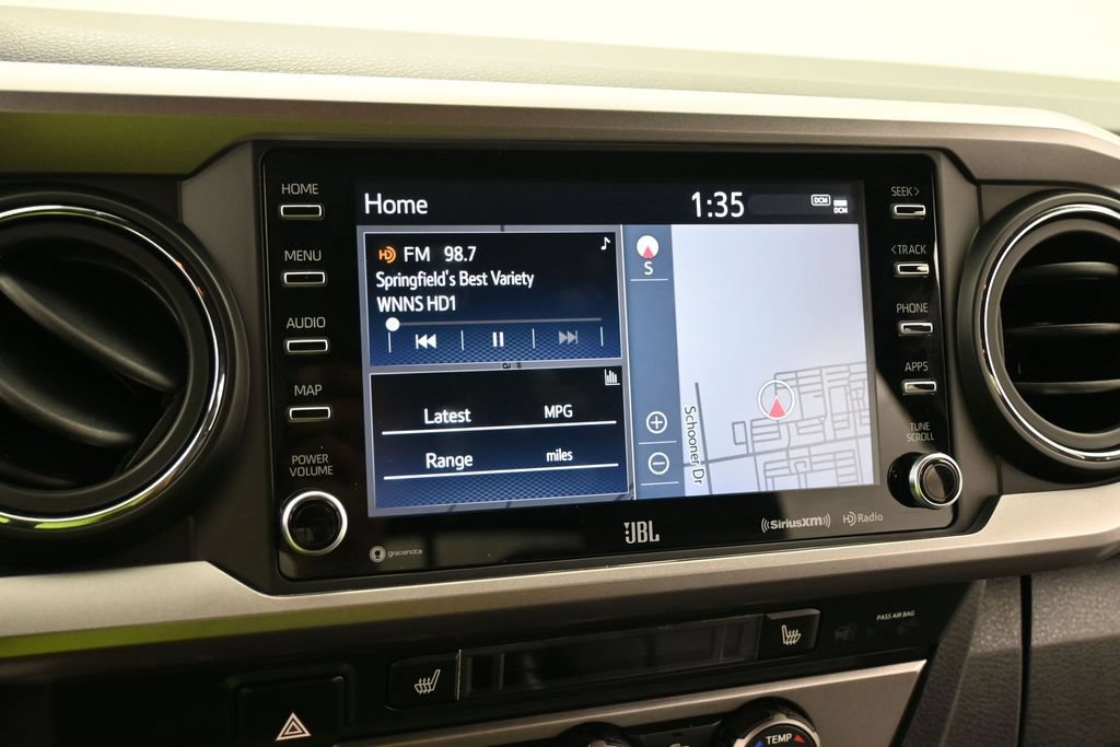 Used 2022 Toyota Tacoma Limited AWD/4WD image 10