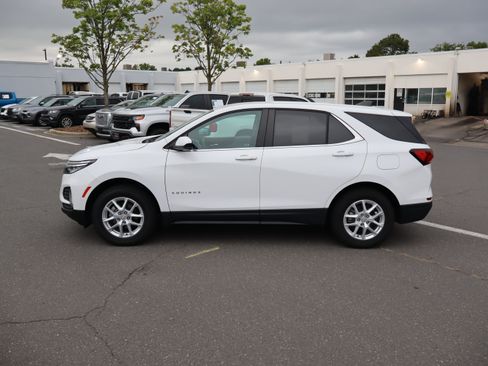 Used 2024 Chevrolet Equinox LT w/ LPO, Floor Liner Package AWD/4WD image 18