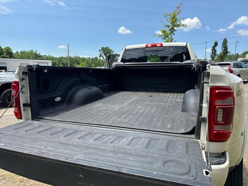 Used 2019 RAM 3500 Laramie AWD/4WD image 18