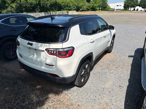 Used 2018 Jeep Compass Trailhawk w/ Navigation Group AWD/4WD image 6