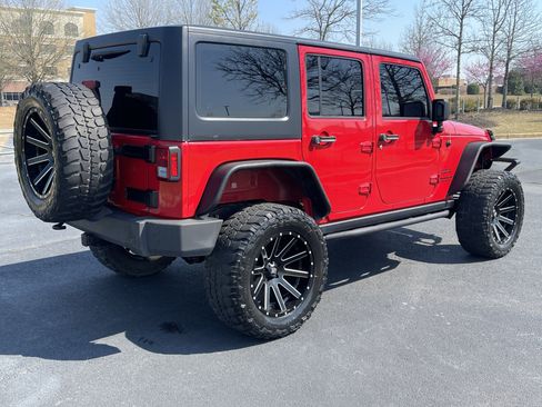 Used 2014 Jeep Wrangler Unlimited Sport image 9