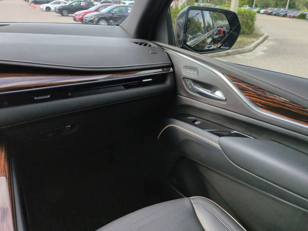 Used 2023 Cadillac Escalade ESV Premium Luxury w/ Performance Package RWD image 17