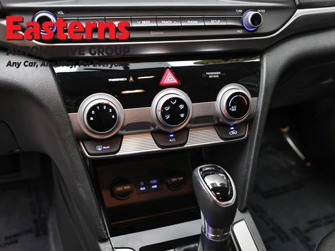 Used 2019 Hyundai Elantra SE w/ Cargo Package FWD image 20