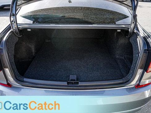 Used 2018 Volkswagen Passat 2.0T SE FWD image 40