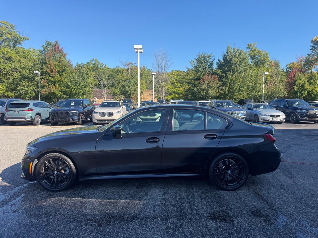 Used 2022 BMW 330i xDrive Sedan w/ M Sport Package AWD/4WD image 3