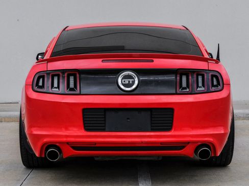 Used 2014 Ford Mustang GT image 5