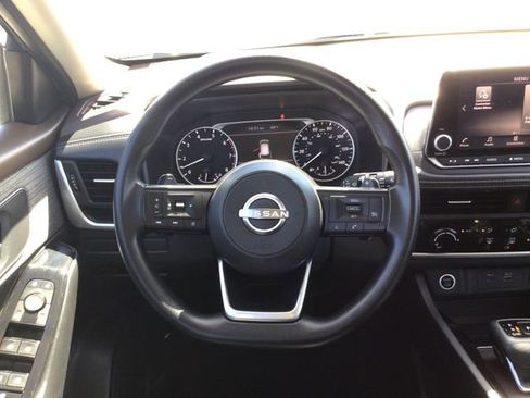Used 2023 Nissan Rogue S AWD/4WD image 13