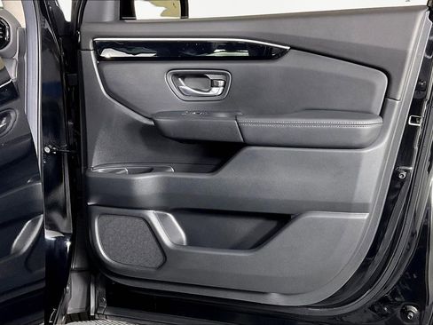 Used 2025 Honda Pilot Touring image 28