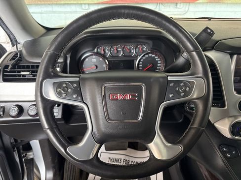 Used 2016 GMC Yukon XL SLT w/ Open Road Package AWD/4WD image 13