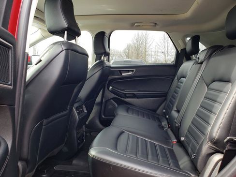 Used 2023 Ford Edge SEL w/ Convenience Package image 11