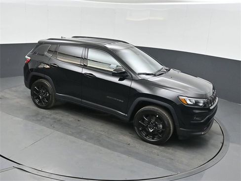 New 2026 Jeep Compass Latitude image 28