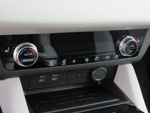 New 2026 Mitsubishi Outlander SE image 18