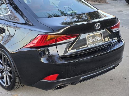 Used 2018 Lexus IS 300 F-Sport Package image 12