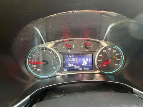 Used 2020 Chevrolet Equinox LT image 18