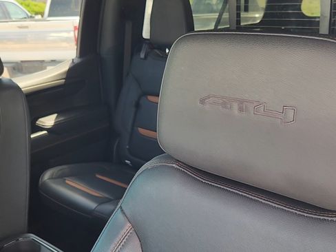 Used 2023 GMC Sierra 1500 AT4 w/ Technology Package AWD/4WD image 15