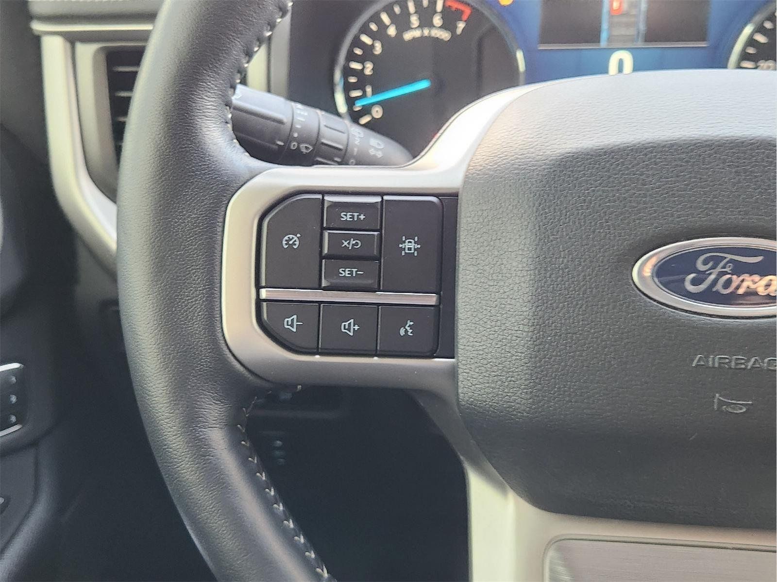 Used 2023 Ford Expedition XLT RWD image 29