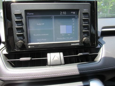 Used 2021 Toyota RAV4 XLE FWD image 11