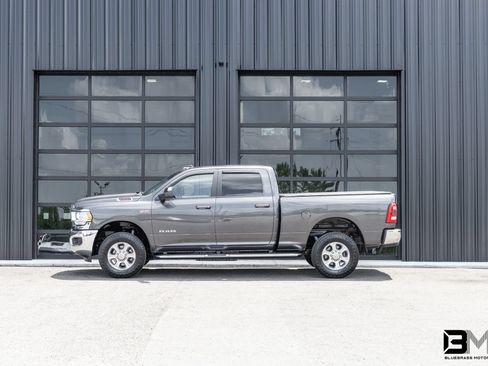 Used 2020 RAM 2500 Big Horn w/ Level 2 Equipment Group AWD/4WD image 1