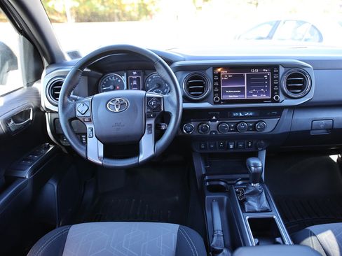 Used 2021 Toyota Tacoma TRD Off-Road w/ Technology Package image 16