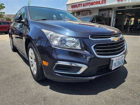 Used 2016 Chevrolet Cruze LS image 4