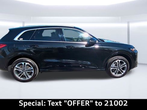 Certified 2025 Audi Q5 Premium w/ Convenience Package image 37