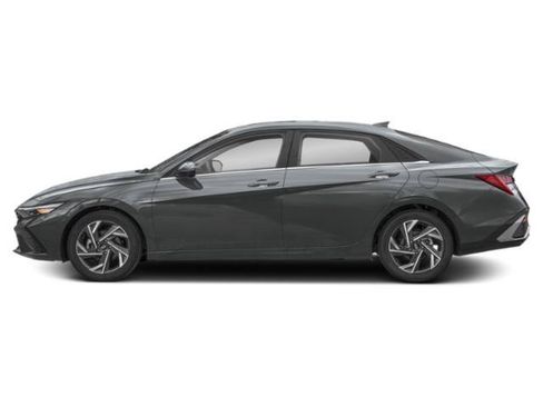 Used 2025 Hyundai Elantra Limited FWD image 3