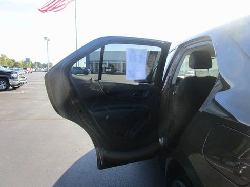 Used 2023 Chevrolet Equinox LT image 18