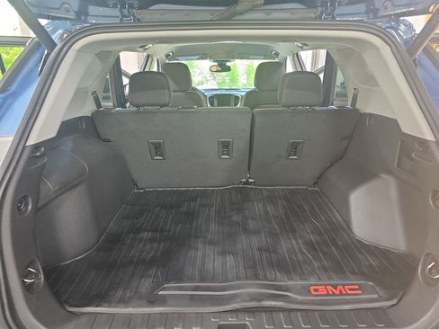 Used 2024 GMC Terrain SLE w/ Driver Convenience Package AWD/4WD image 12
