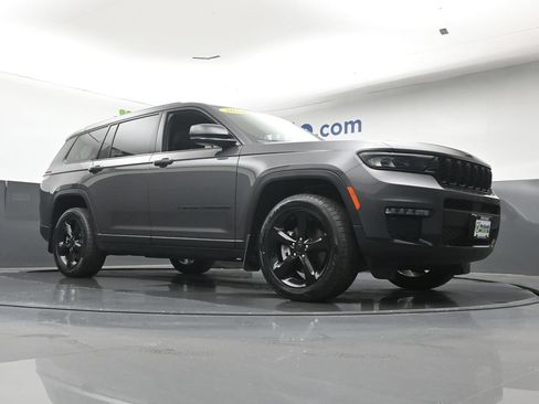 Used 2024 Jeep Grand Cherokee L Limited w/ Black Appearance Package AWD/4WD image 28