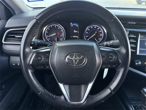 Used 2020 Toyota Camry SE image 12
