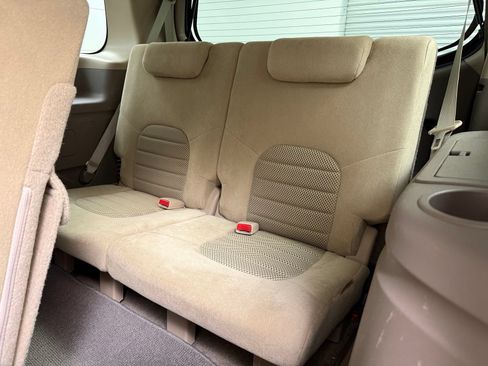Used 2012 Nissan Pathfinder SV RWD image 16