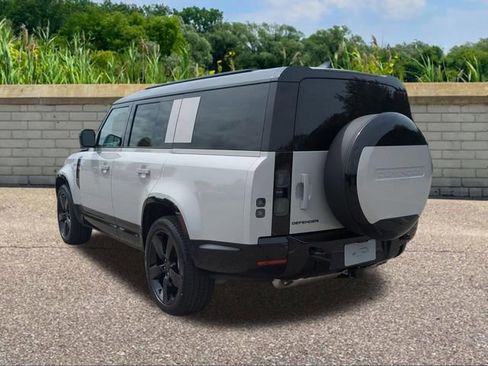 New 2026 Land Rover Defender 130 X-Dynamic SE AWD/4WD image 6