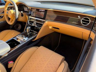 Used 2025 Bentley Flying Spur Plug-In Hybrid video 2