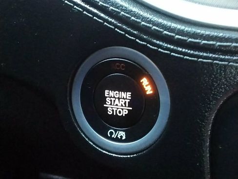 Used 2019 Dodge Charger SXT image 26