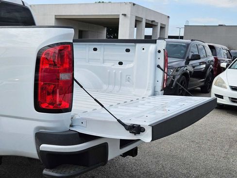 Used 2022 Chevrolet Colorado LT w/ LT Convenience Package image 15