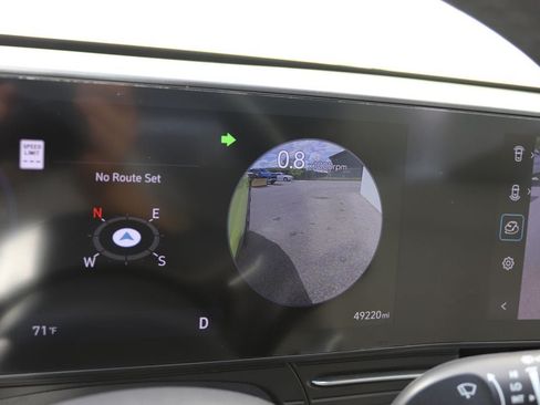 Used 2024 Hyundai Kona Limited FWD image 32
